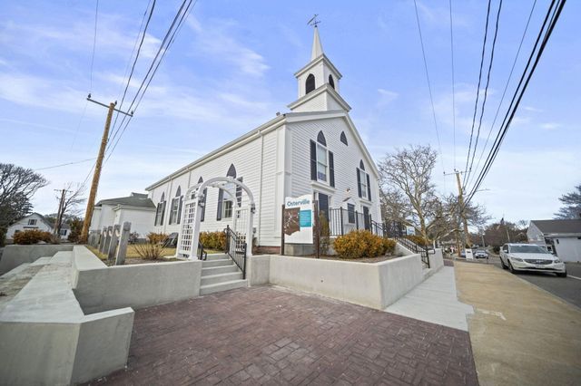 18 Winfield Lane, Osterville, MA 02655