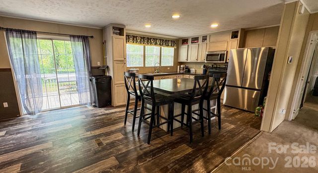 718 W Virginia Avenue, Bessemer City, NC 28016