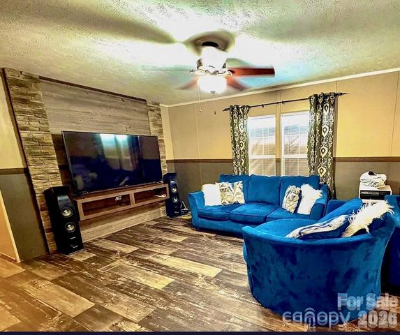 718 W Virginia Avenue, Bessemer City, NC 28016