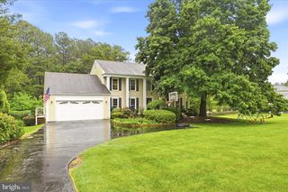 911 RIVA RIDGE DR, Great Falls, VA 22066