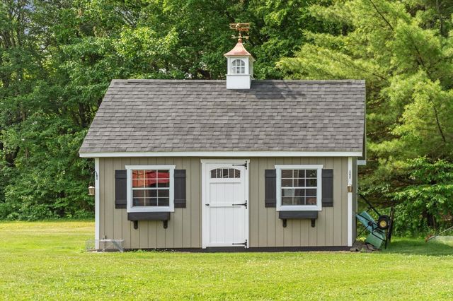 989 Pleasant St, Leominster, MA 01453