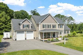 989 Pleasant St, Leominster, MA 01453