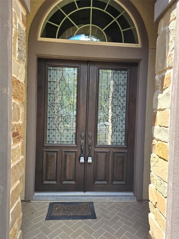 10 Val Delsa Court, Missouri City, TX 77459