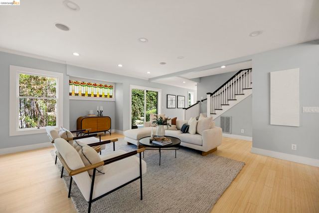 683 Mandana Blvd., Oakland, CA 94610