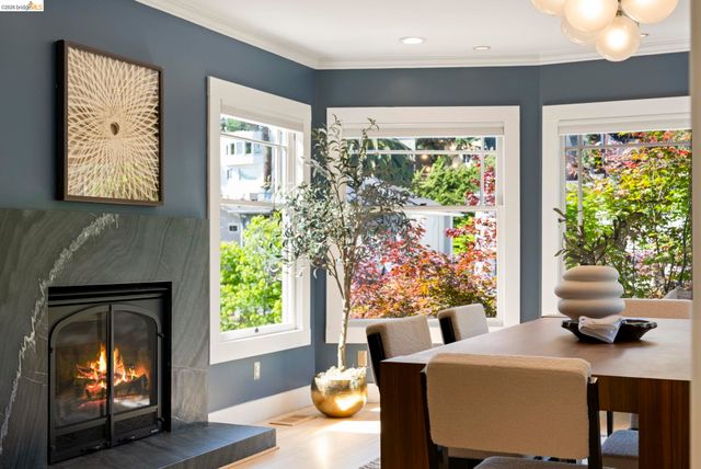 683 Mandana Blvd., Oakland, CA 94610
