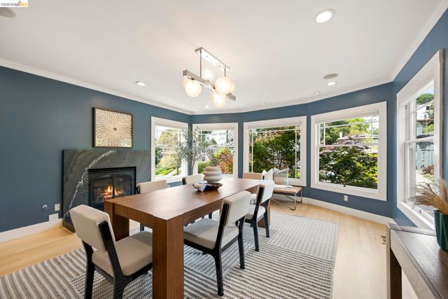 683 Mandana Blvd., Oakland, CA 94610