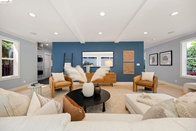 683 Mandana Blvd., Oakland, CA 94610