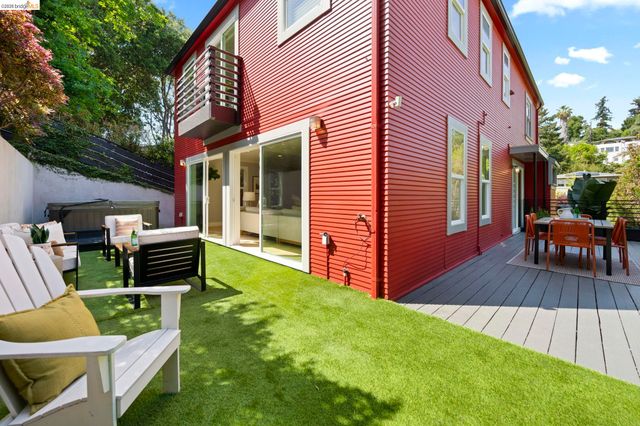 683 Mandana Blvd., Oakland, CA 94610