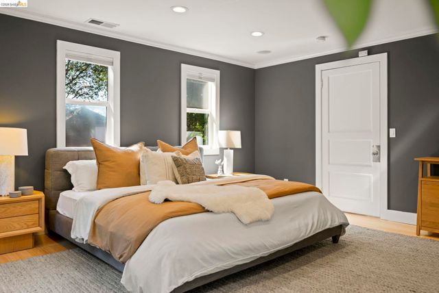 683 Mandana Blvd., Oakland, CA 94610