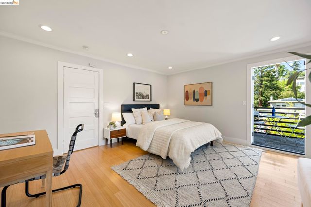 683 Mandana Blvd., Oakland, CA 94610