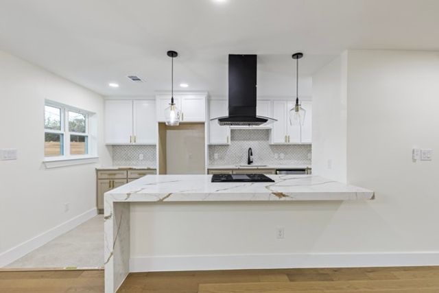 4633 Lynnacre Drive, Dallas, TX 75211