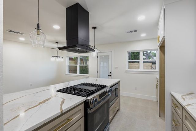 4633 Lynnacre Drive, Dallas, TX 75211