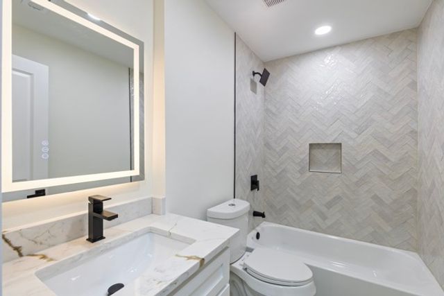 4633 Lynnacre Drive, Dallas, TX 75211