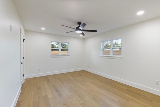 4633 Lynnacre Drive, Dallas, TX 75211