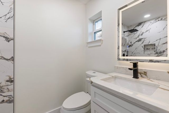 4633 Lynnacre Drive, Dallas, TX 75211