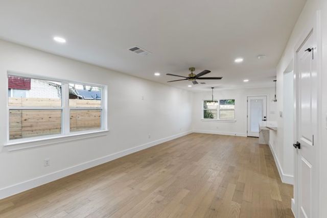 4633 Lynnacre Drive, Dallas, TX 75211