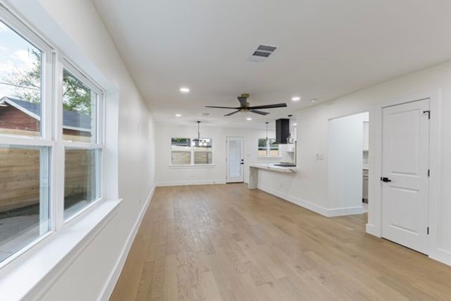 4633 Lynnacre Drive, Dallas, TX 75211