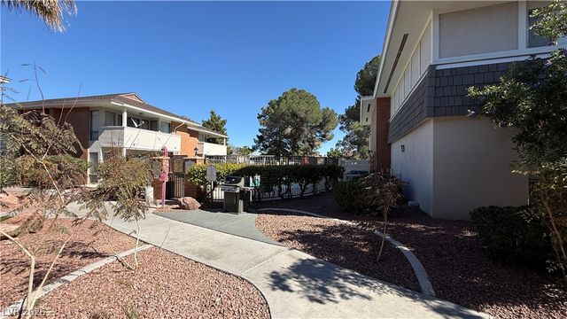 2822 LOVELAND Drive 1406, Las Vegas, NV 89109