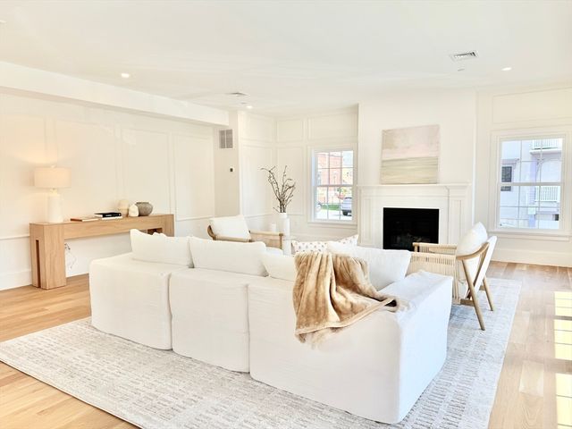 64 Pleasant Street A, Marblehead, MA 01945