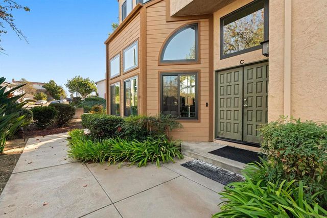 8896 Highwood Dr C, San Diego, CA 92119