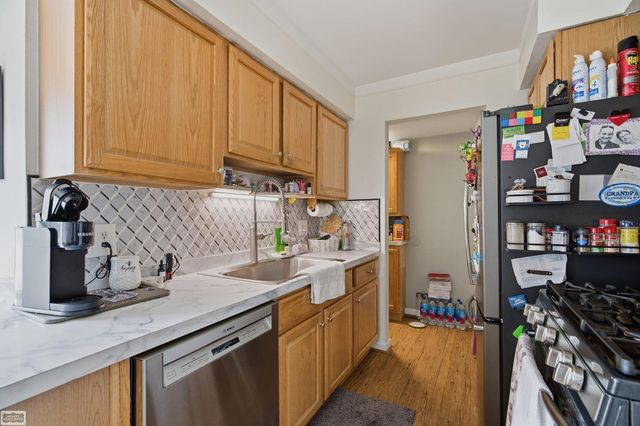 25842 Jeanette Court Street, Roseville, MI 48066