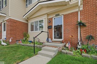 25842 Jeanette Court Street, Roseville, MI 48066