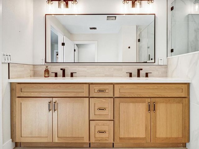 38525 Desert Greens Drive E, Palm Desert, CA 92260