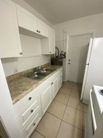 1448 NW 4th Street, Fort Lauderdale, FL 33311