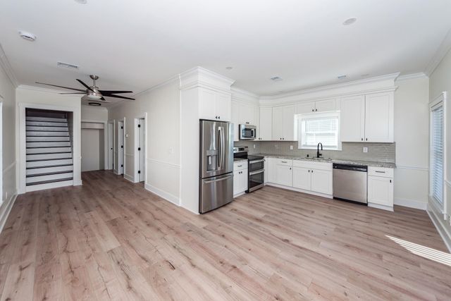 2015 Arbutus Avenue, North Charleston, SC 29405