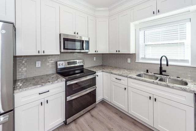 2015 Arbutus Avenue, North Charleston, SC 29405