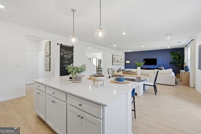 4020 Laurant Path, Flowery Branch, GA 30542