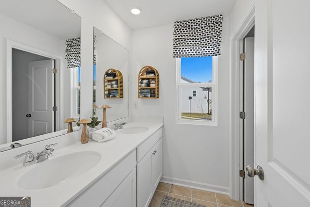 4020 Laurant Path, Flowery Branch, GA 30542