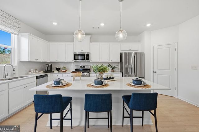 4020 Laurant Path, Flowery Branch, GA 30542