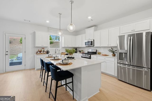 4020 Laurant Path, Flowery Branch, GA 30542