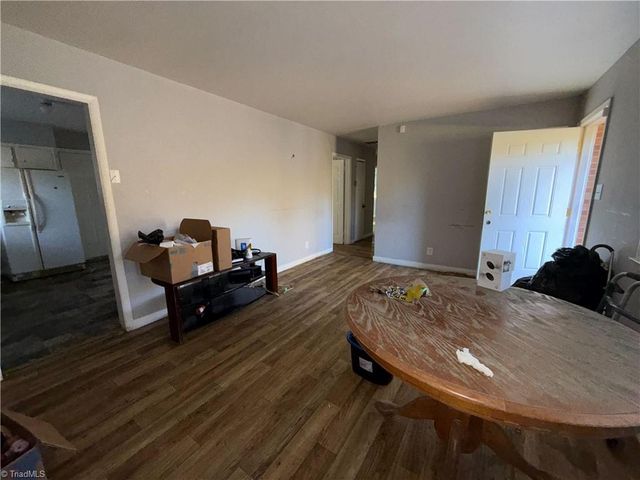 2010 Sharonbrook Drive, Greensboro, NC 27405