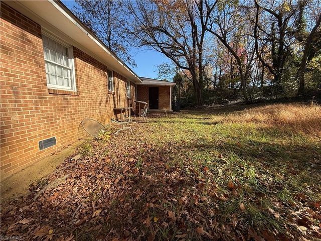 2010 Sharonbrook Drive, Greensboro, NC 27405