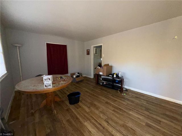 2010 Sharonbrook Drive, Greensboro, NC 27405