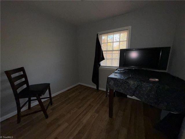 2010 Sharonbrook Drive, Greensboro, NC 27405