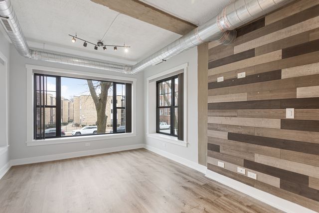 7645 N SHERIDAN Road 301, Chicago, IL 60626