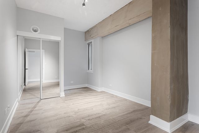 7645 N SHERIDAN Road 301, Chicago, IL 60626