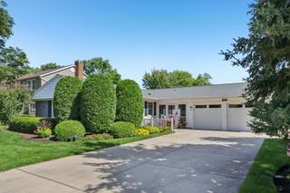 329 Timber Hill Road, Buffalo Grove, IL 60089