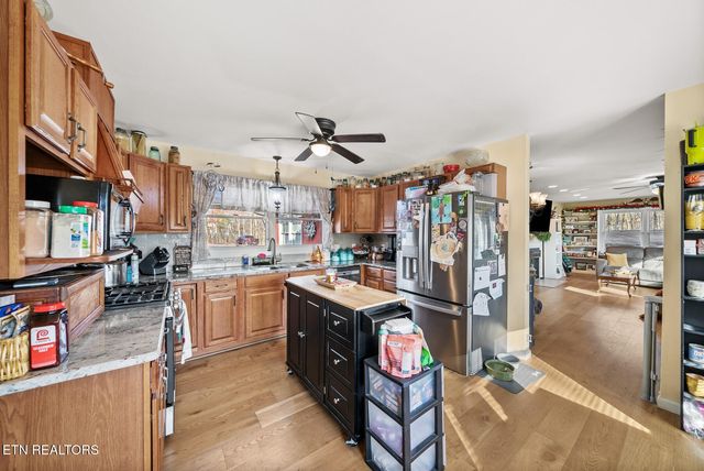 6 Chica Circle, Crossville, TN 38572