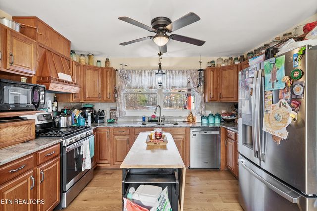 6 Chica Circle, Crossville, TN 38572