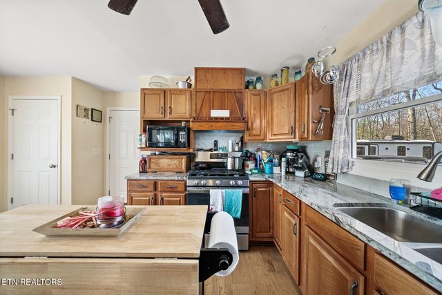 6 Chica Circle, Crossville, TN 38572