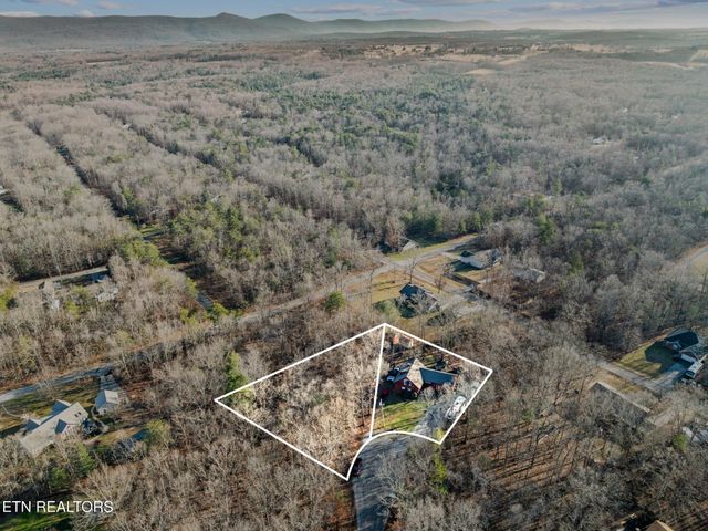 6 Chica Circle, Crossville, TN 38572