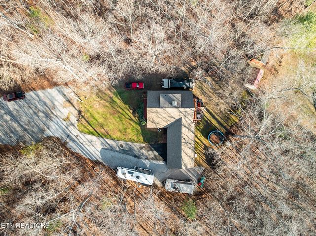 6 Chica Circle, Crossville, TN 38572