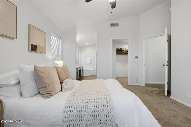 4313 E RAVEN Road, Phoenix, AZ 85044