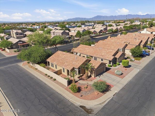 4313 E RAVEN Road, Phoenix, AZ 85044