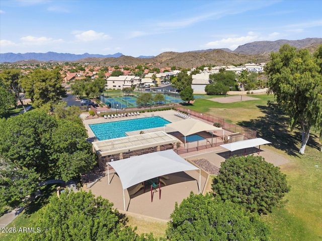 4313 E RAVEN Road, Phoenix, AZ 85044
