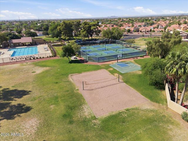 4313 E RAVEN Road, Phoenix, AZ 85044